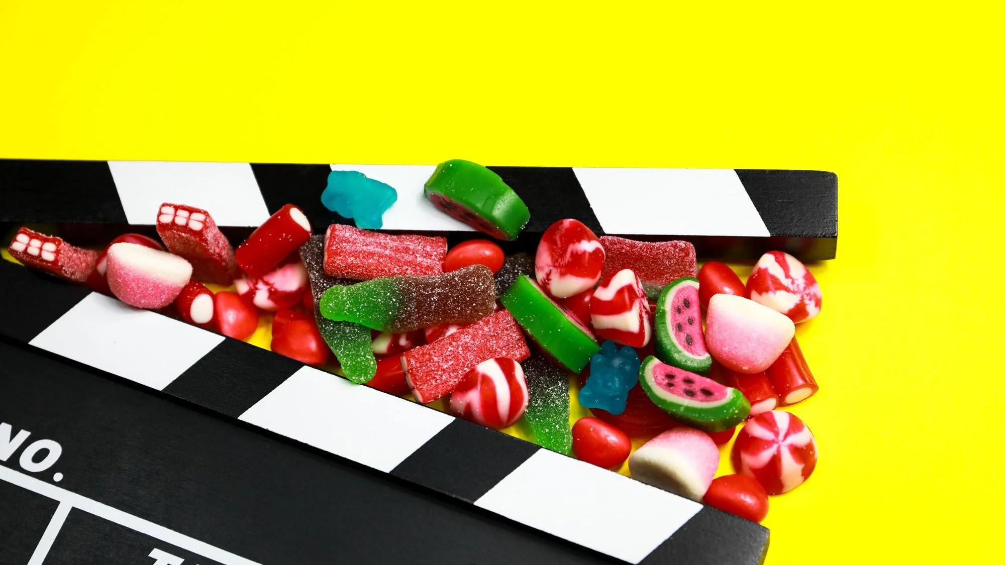 Filmklaffa och blandat godis som inspiration till snacks för filmkväll